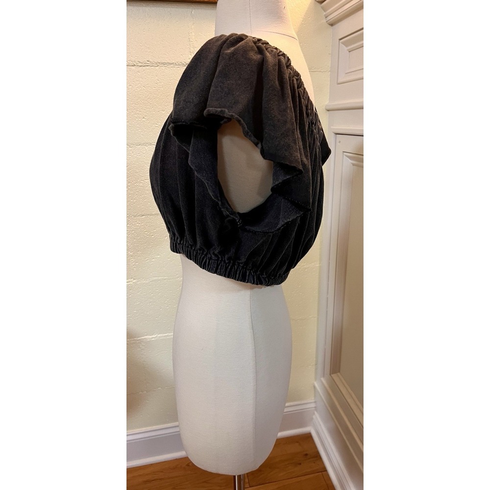 URBAN OUTFITTERS Off Shoulder Ruffle Sleeve Boho Black Cotton CROP TOP Sz Large - Picture 3 of 8
